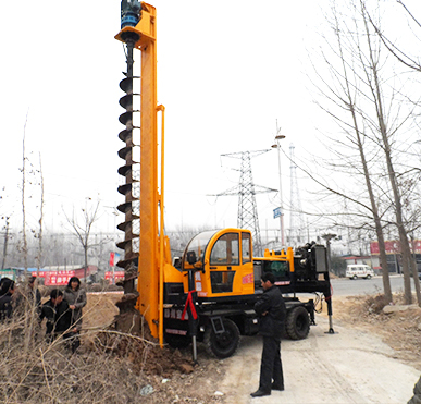 House-building Drilling Rig Worksite